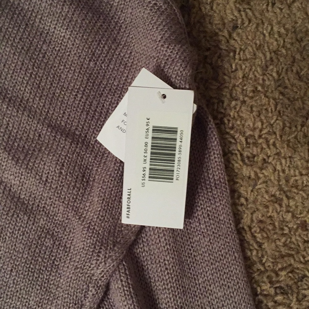 Sweater - Picture 3 of 3